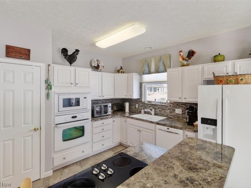 2135 Charles Court, Avon, OH 44011 Photo 14