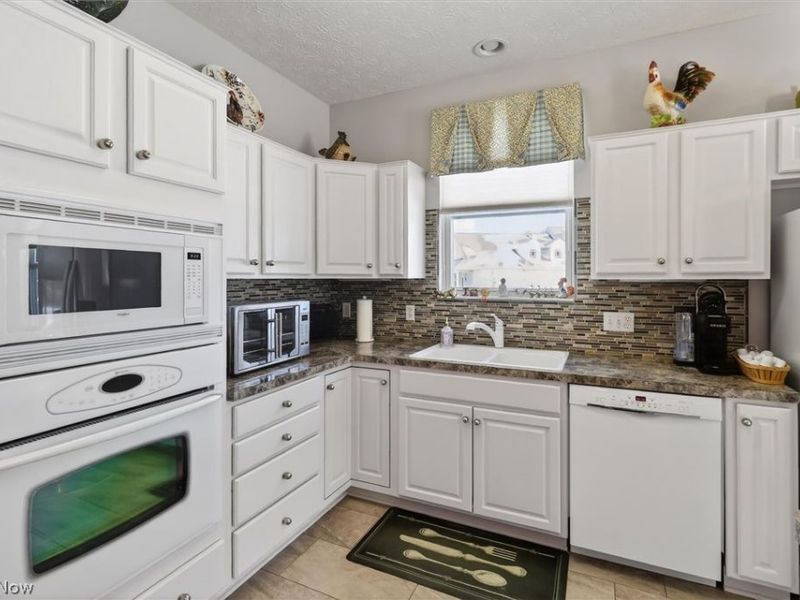 2135 Charles Court, Avon, OH 44011 Photo 16