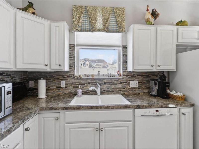 2135 Charles Court, Avon, OH 44011 Photo 17