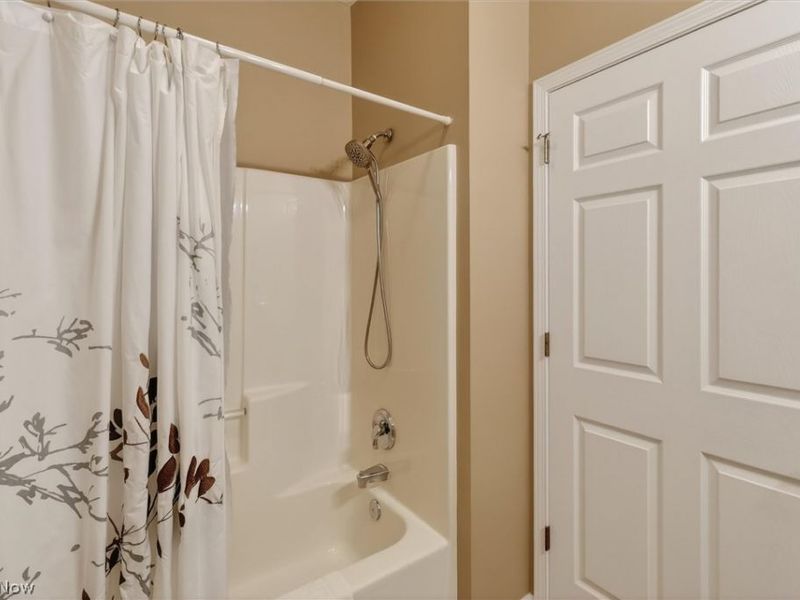 2135 Charles Court, Avon, OH 44011 Photo 32