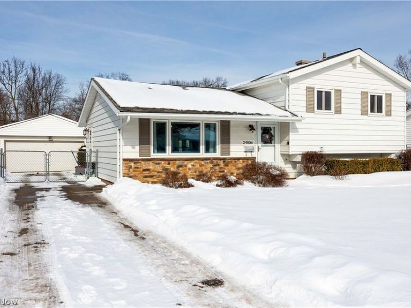 24856 Chase Drive, North Olmsted, OH 44070 Photo 34