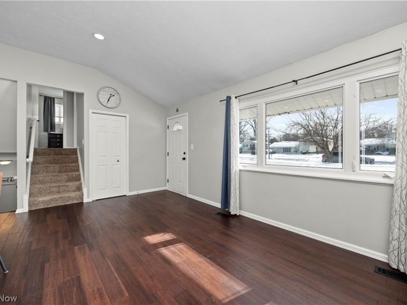 24856 Chase Drive, North Olmsted, OH 44070 Photo 7