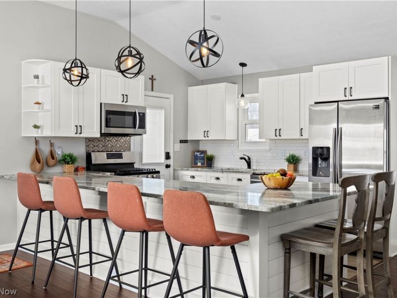 24856 Chase Drive, North Olmsted, OH 44070 Photo 9