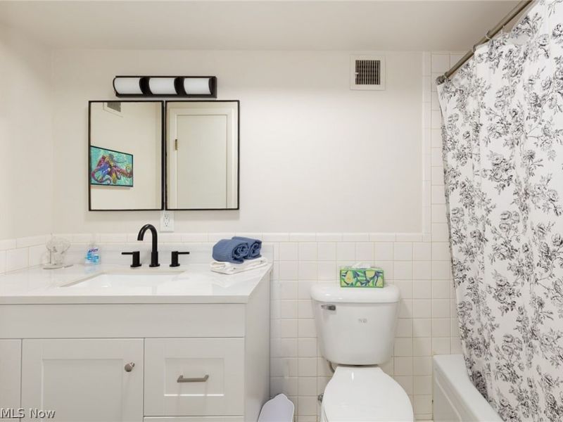 255 N Portage Path, Unit 108, Akron, OH 44303 Photo 19