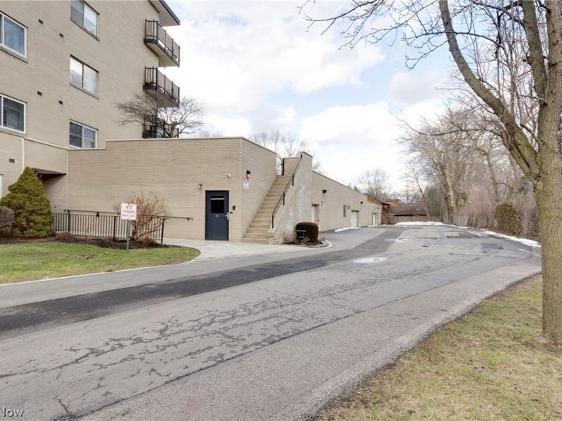 255 N Portage Path, Unit 108, Akron, OH 44303 Photo 20