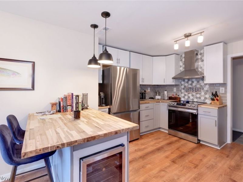 255 N Portage Path, Unit 108, Akron, OH 44303 Photo 6