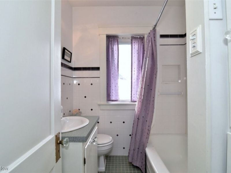 1514 Rydalmount Road, Cleveland, OH 44118 Photo 28