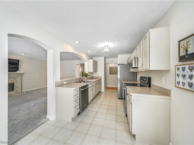 5091 Ridge Meadow Drive, Stow, OH 44224 Photo 10