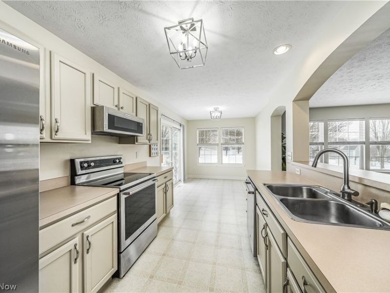 5091 Ridge Meadow Drive, Stow, OH 44224 Photo 12