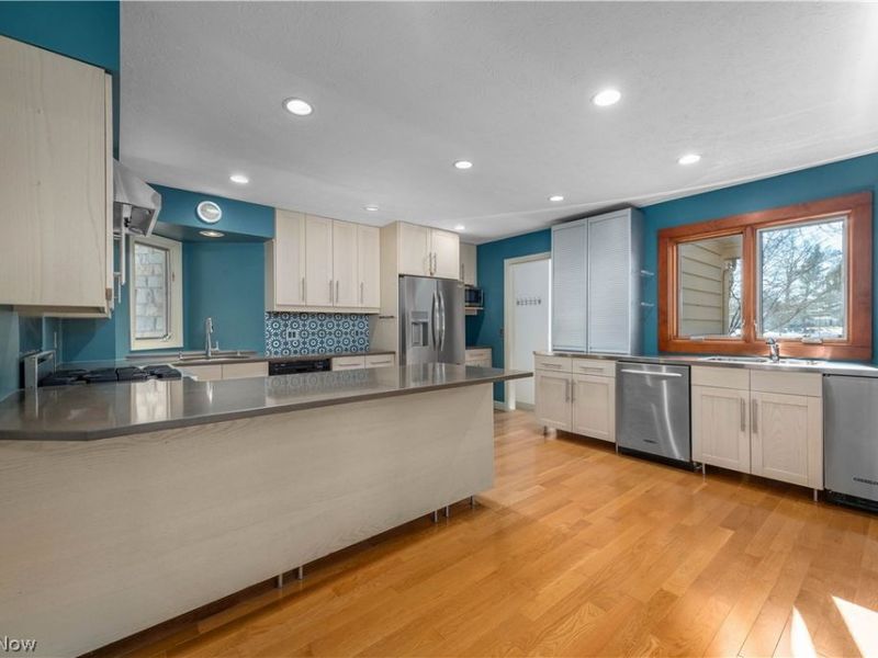 208 Westwind Drive, Avon Lake, OH 44012 Photo 16