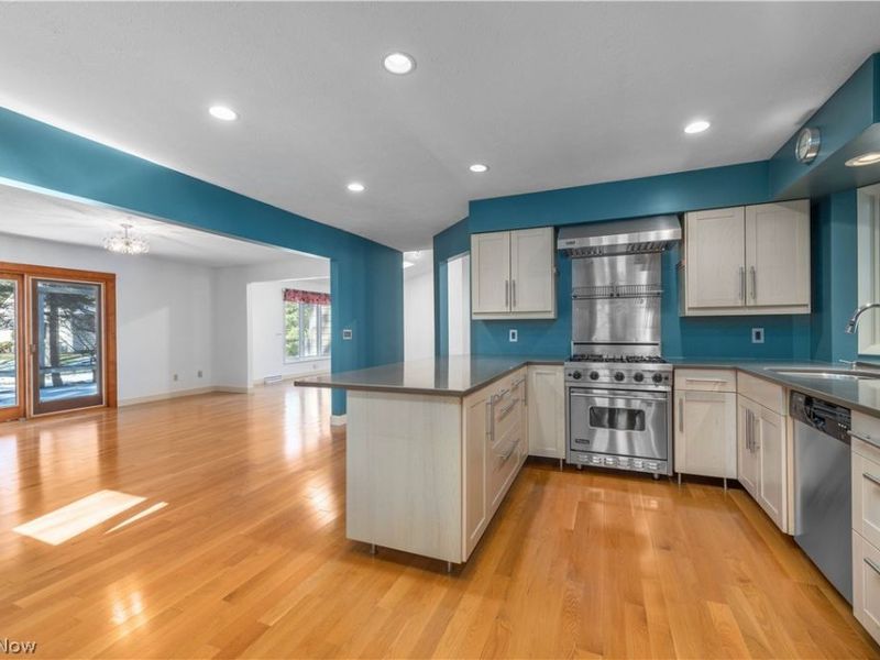 208 Westwind Drive, Avon Lake, OH 44012 Photo 17