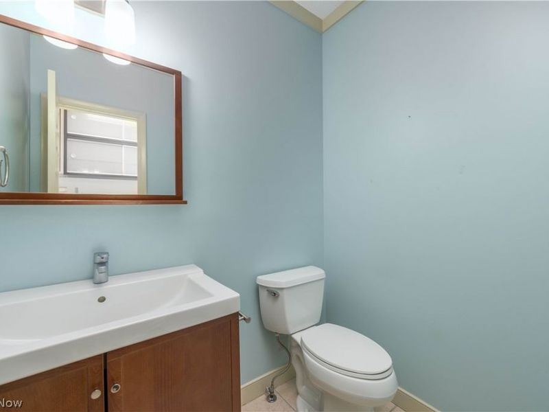 208 Westwind Drive, Avon Lake, OH 44012 Photo 20