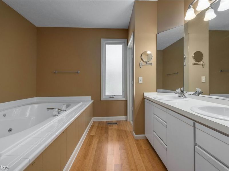 208 Westwind Drive, Avon Lake, OH 44012 Photo 24