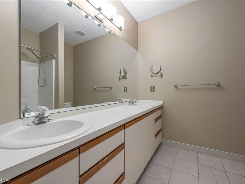 208 Westwind Drive, Avon Lake, OH 44012 Photo 33