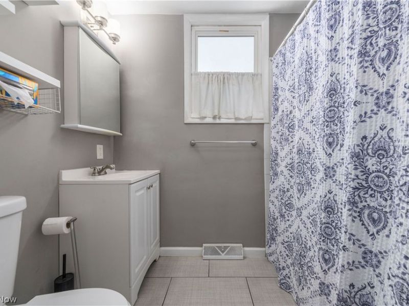 1647 Lauderdale Avenue, Lakewood, OH 44107 Photo 34