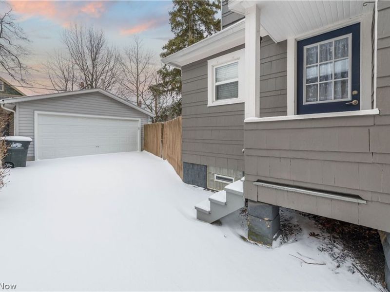 1647 Lauderdale Avenue, Lakewood, OH 44107 Photo 46