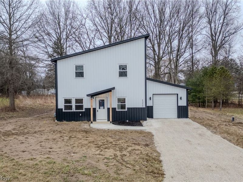 1352 Hillcrest Drive, Atwater, OH 44201 Photo 1