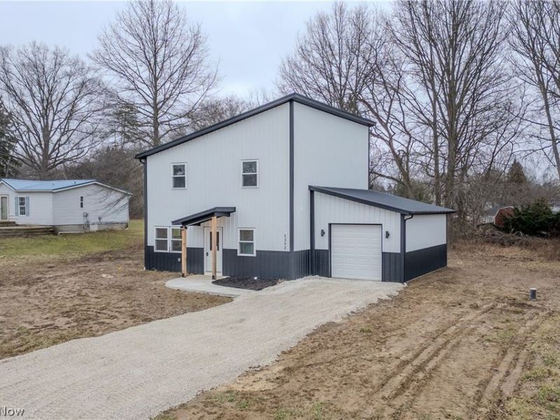 1352 Hillcrest Drive, Atwater, OH 44201 Photo 2