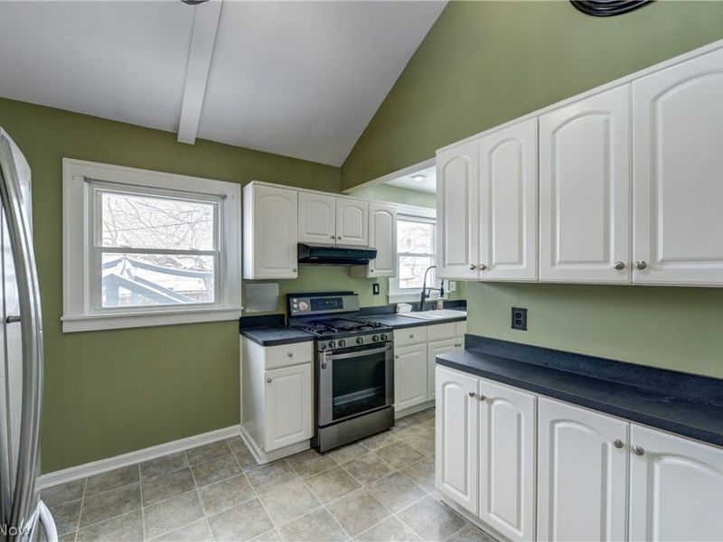 7615 Newport Avenue, Parma, OH 44129 Photo 11