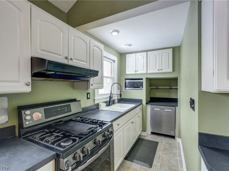 7615 Newport Avenue, Parma, OH 44129 Photo 13