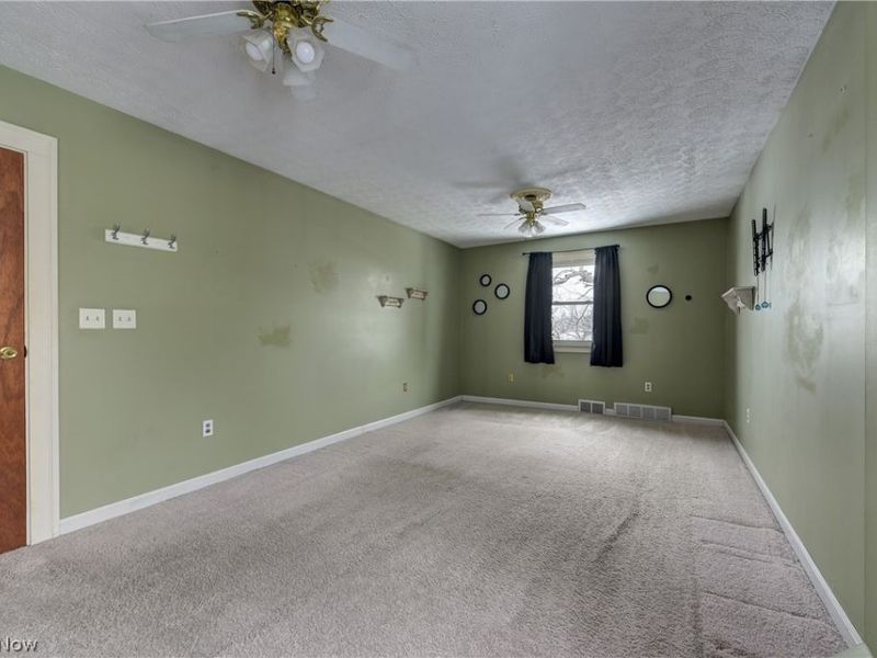 7615 Newport Avenue, Parma, OH 44129 Photo 19