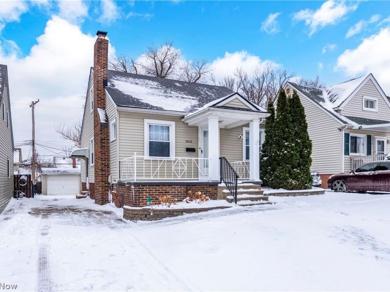 7615 Newport Avenue, Parma, OH 44129 Photo 2