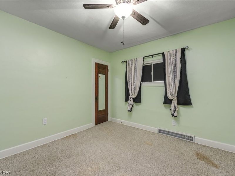 7615 Newport Avenue, Parma, OH 44129 Photo 23