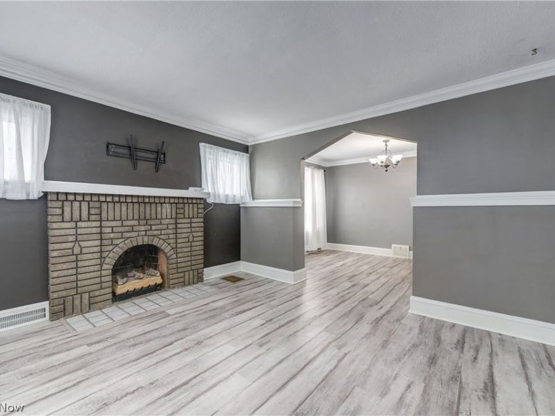 7615 Newport Avenue, Parma, OH 44129 Photo 3