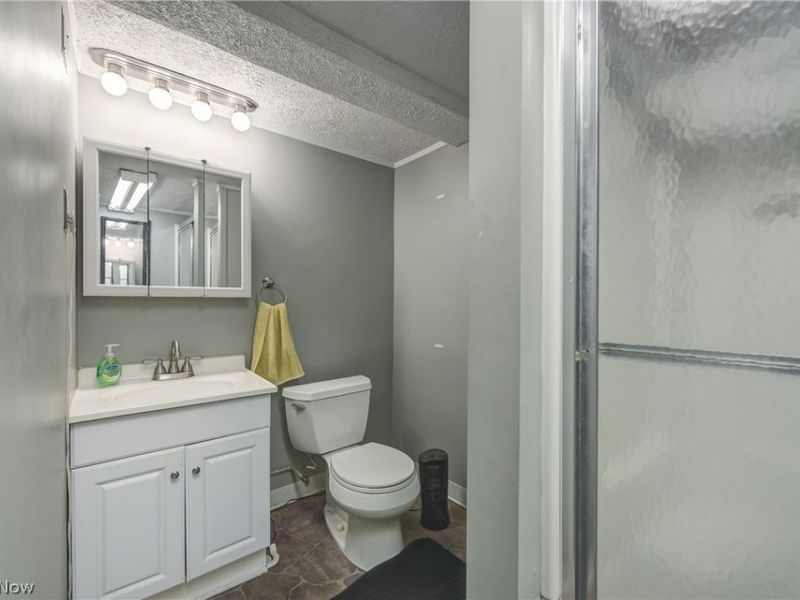 7615 Newport Avenue, Parma, OH 44129 Photo 34