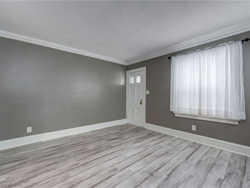 7615 Newport Avenue, Parma, OH 44129 Photo 5