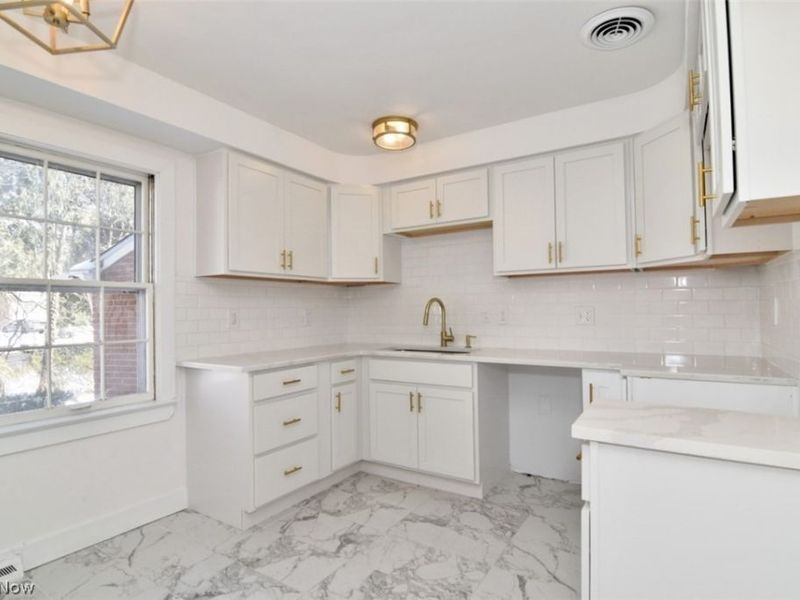 19406 Chagrin Boulevard, Beachwood, OH 44122 Photo 10