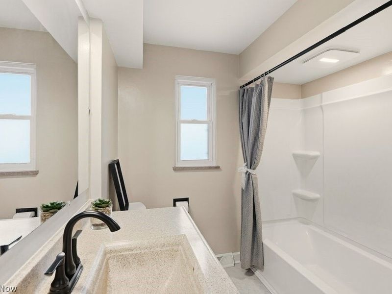 4699 W Bath Road, Akron, OH 44333 Photo 30