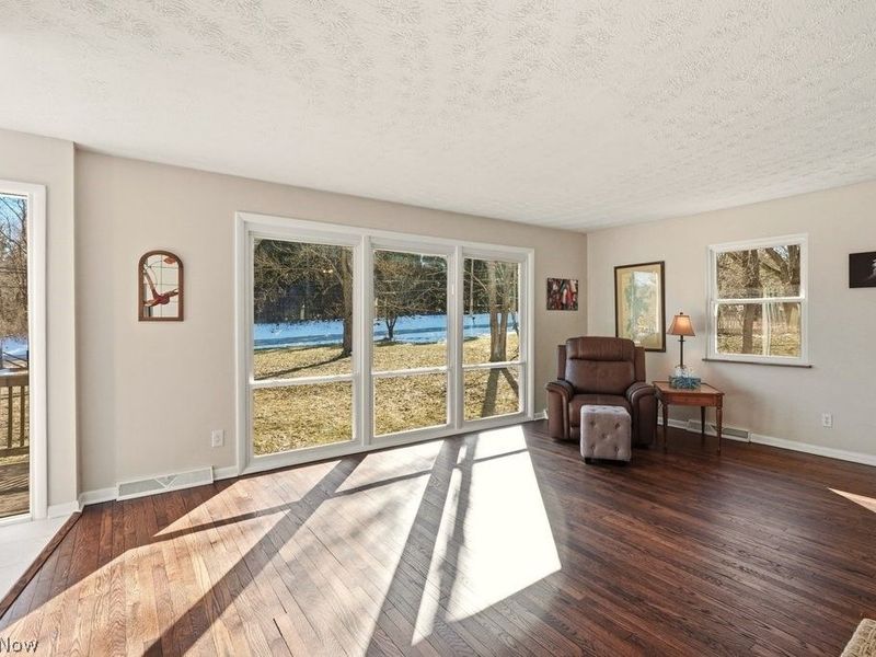 4699 W Bath Road, Akron, OH 44333 Photo 6