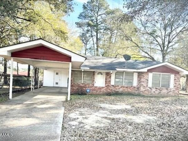 103 Holly Street, Pineville, LA 71360