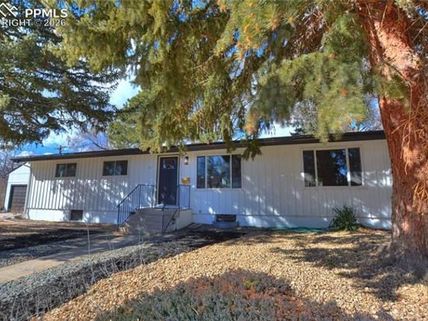 2708 Pennsylvania Avenue, Colorado Springs, CO 80907