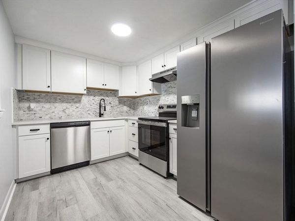 26 Williamsburg Ct, Unit 4, Shrewsbury, MA 01545