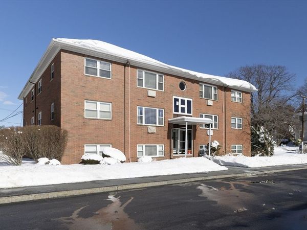 40 Whitman Road, Unit 2-1, Waltham, MA 02453