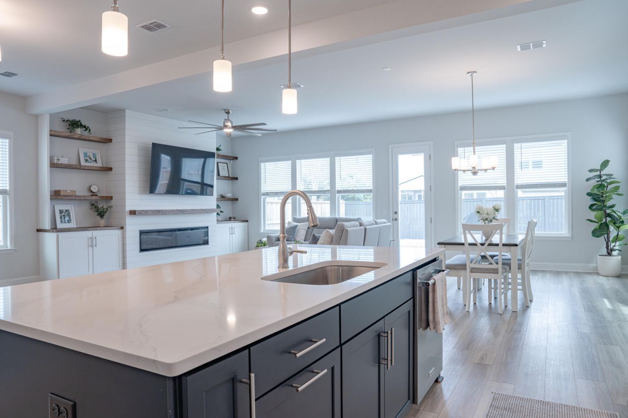 4111 Collins Drive Photo 11