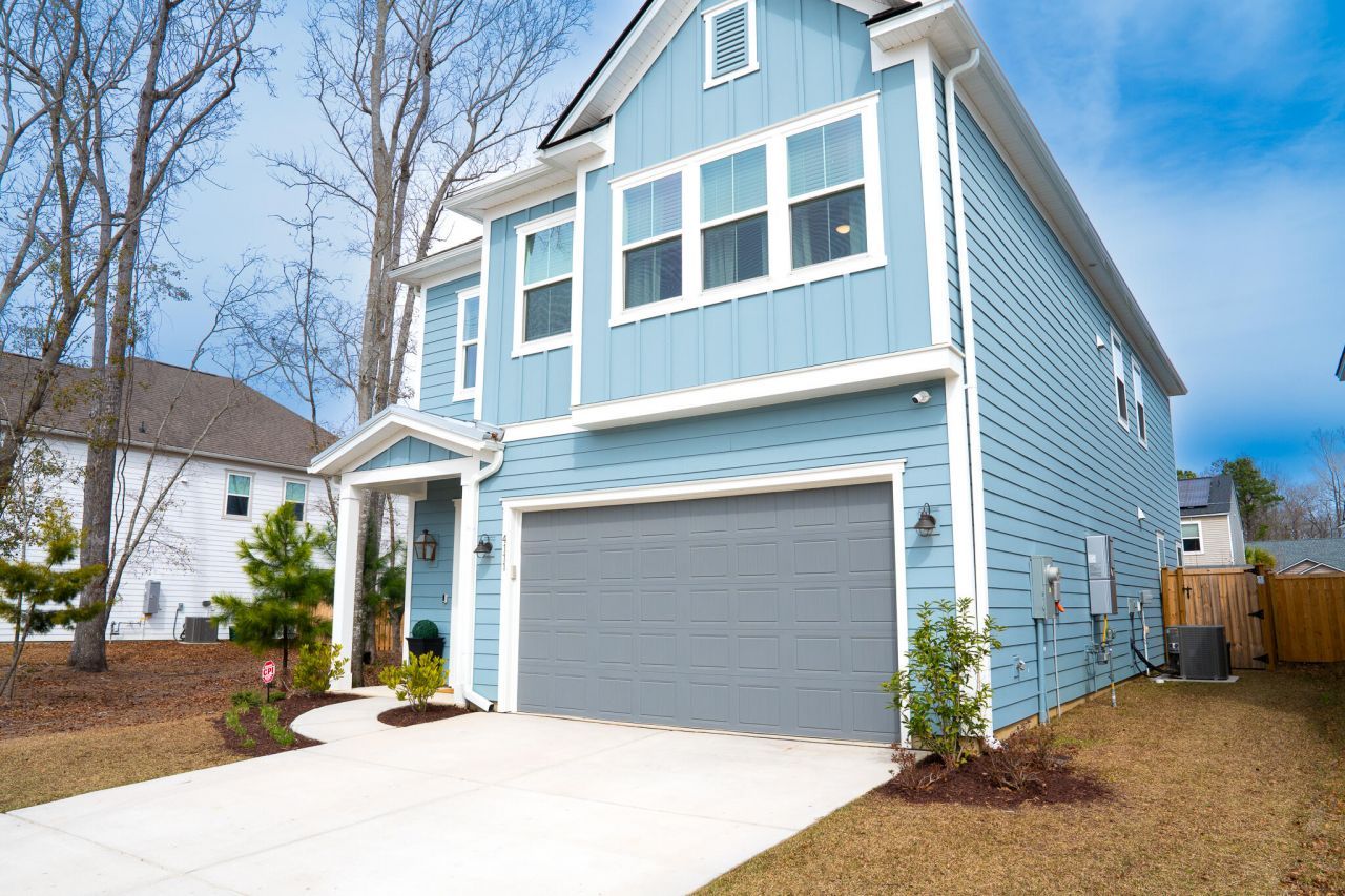 4111 Collins Drive Photo 2