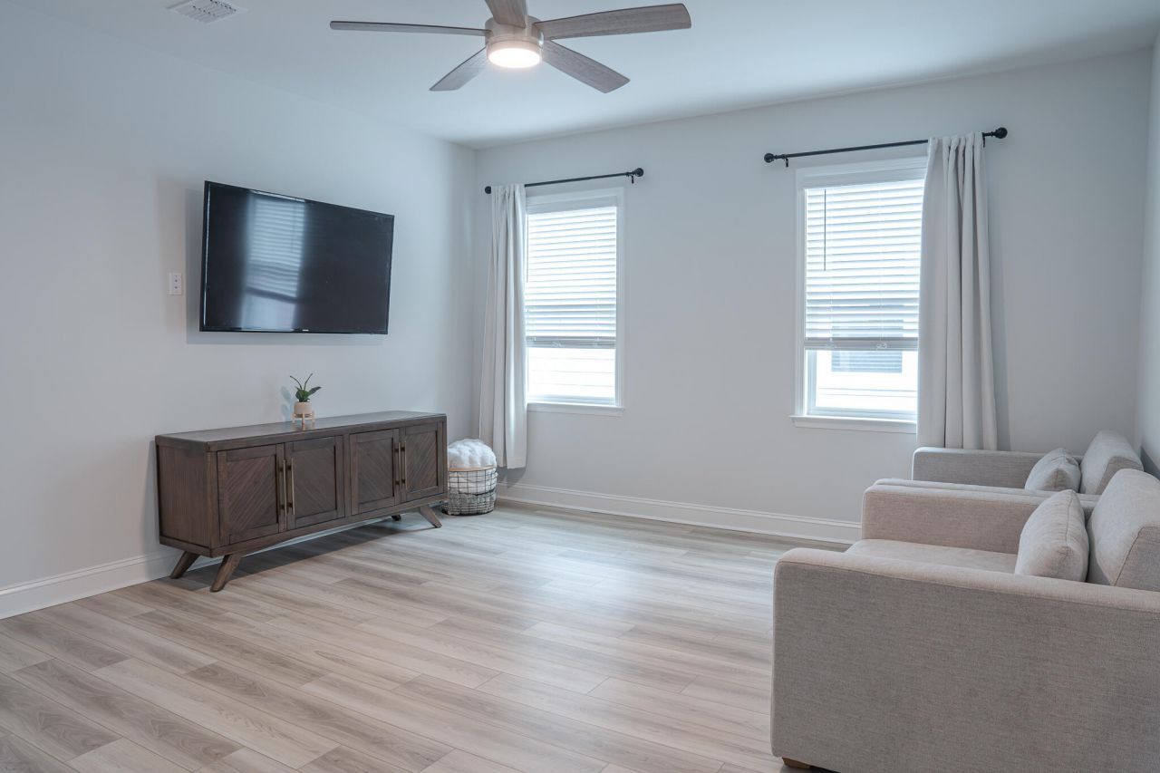 4111 Collins Drive Photo 31