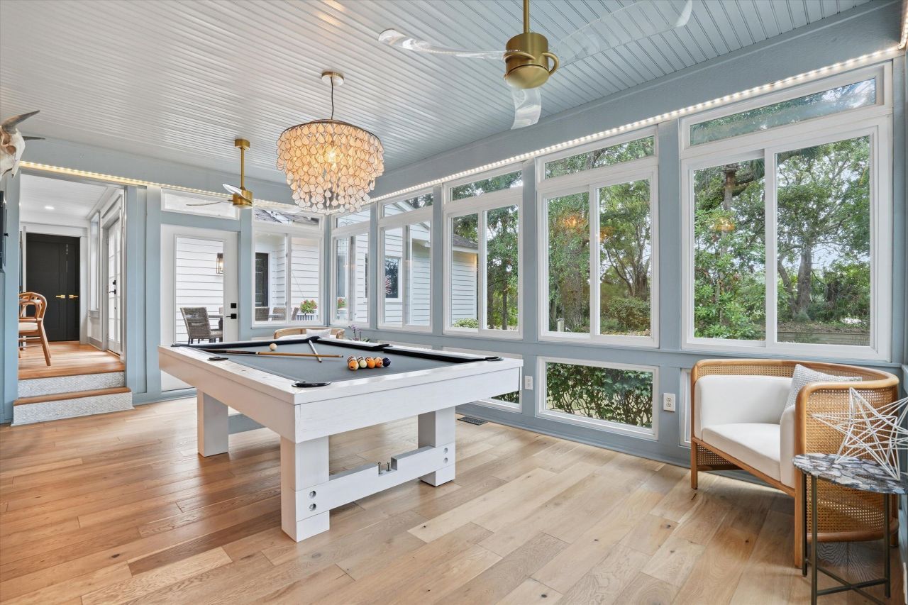 23 Edgewater Alley Photo 27