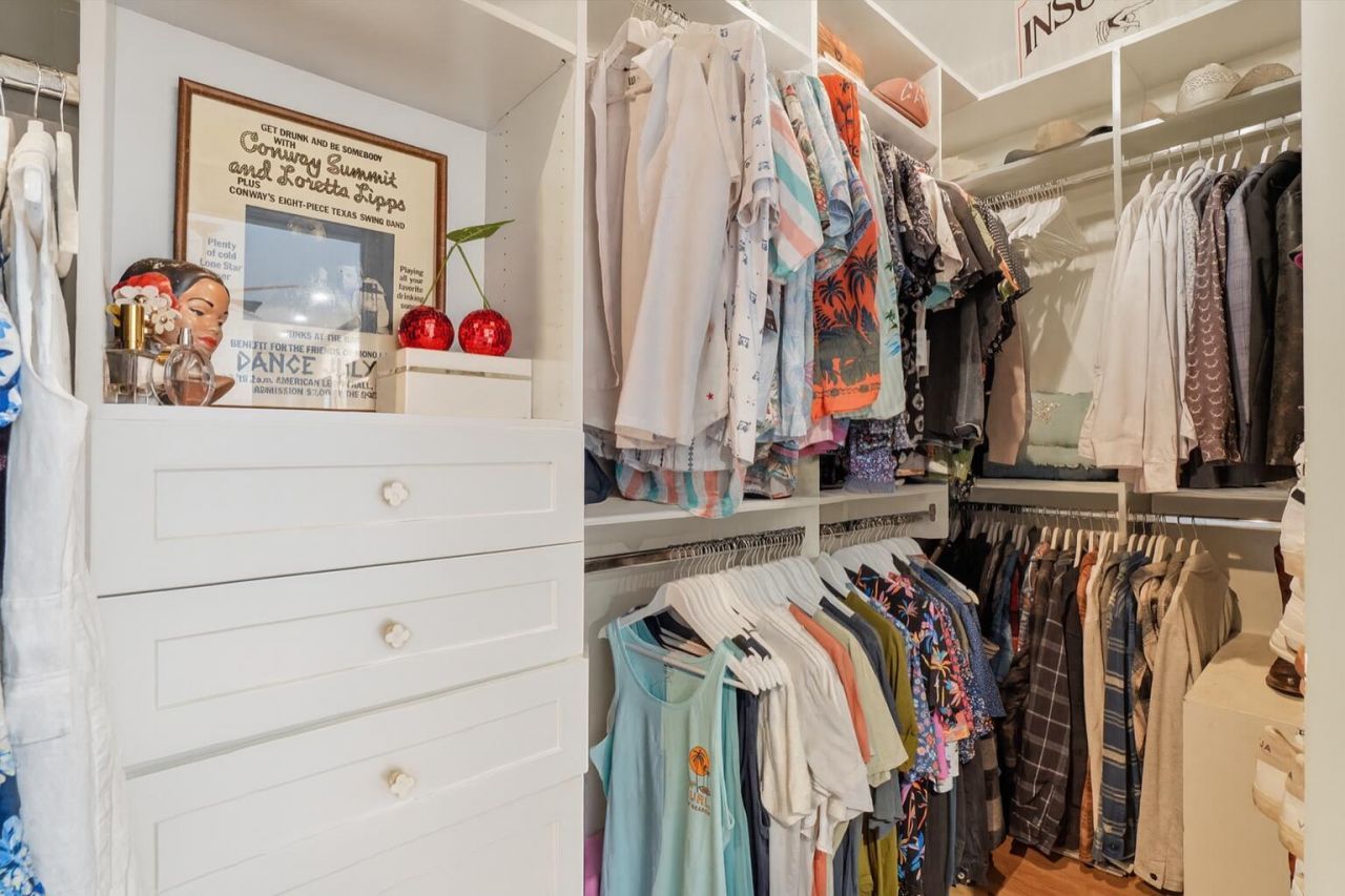 23 Edgewater Alley Photo 35