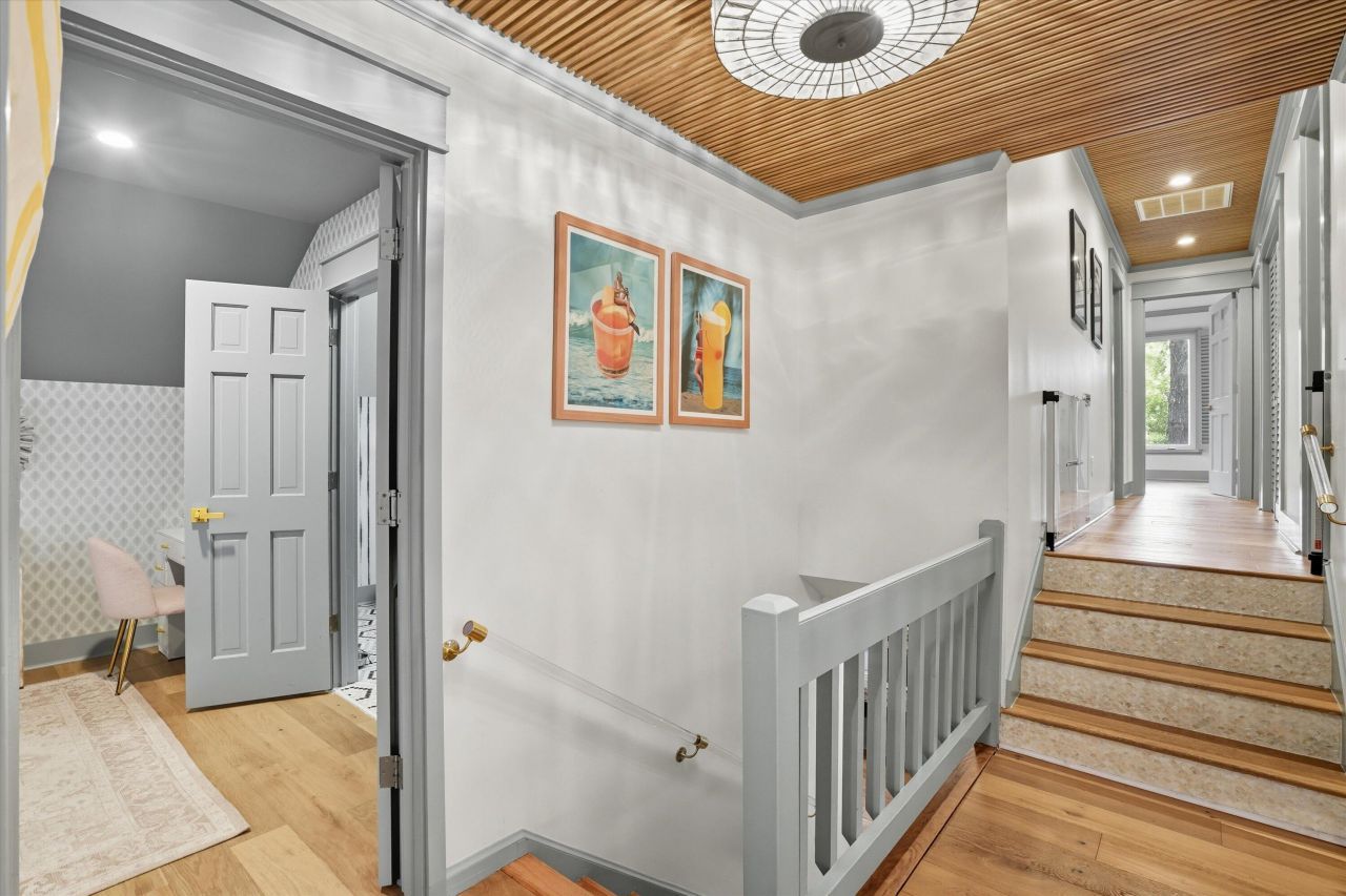 23 Edgewater Alley Photo 43