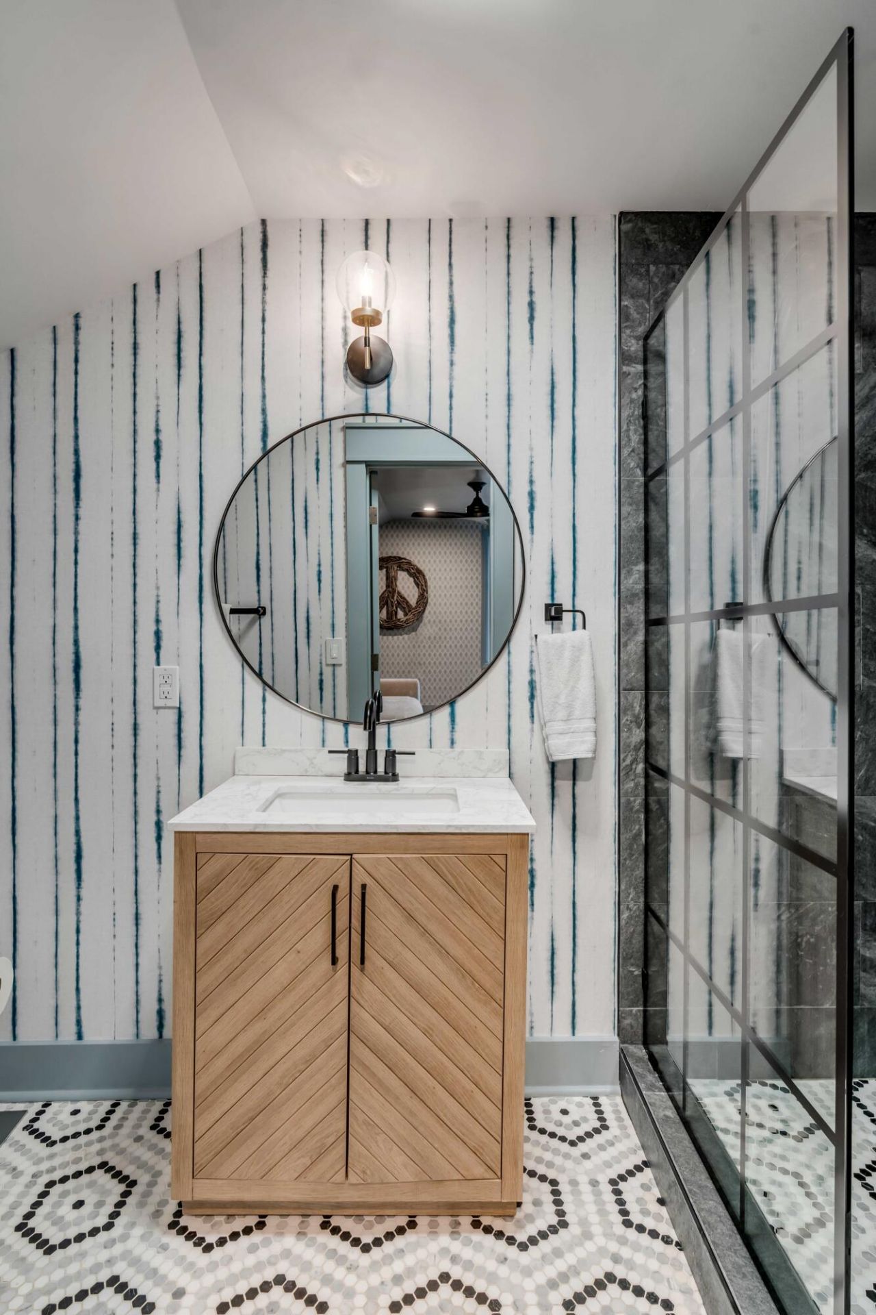 23 Edgewater Alley Photo 46