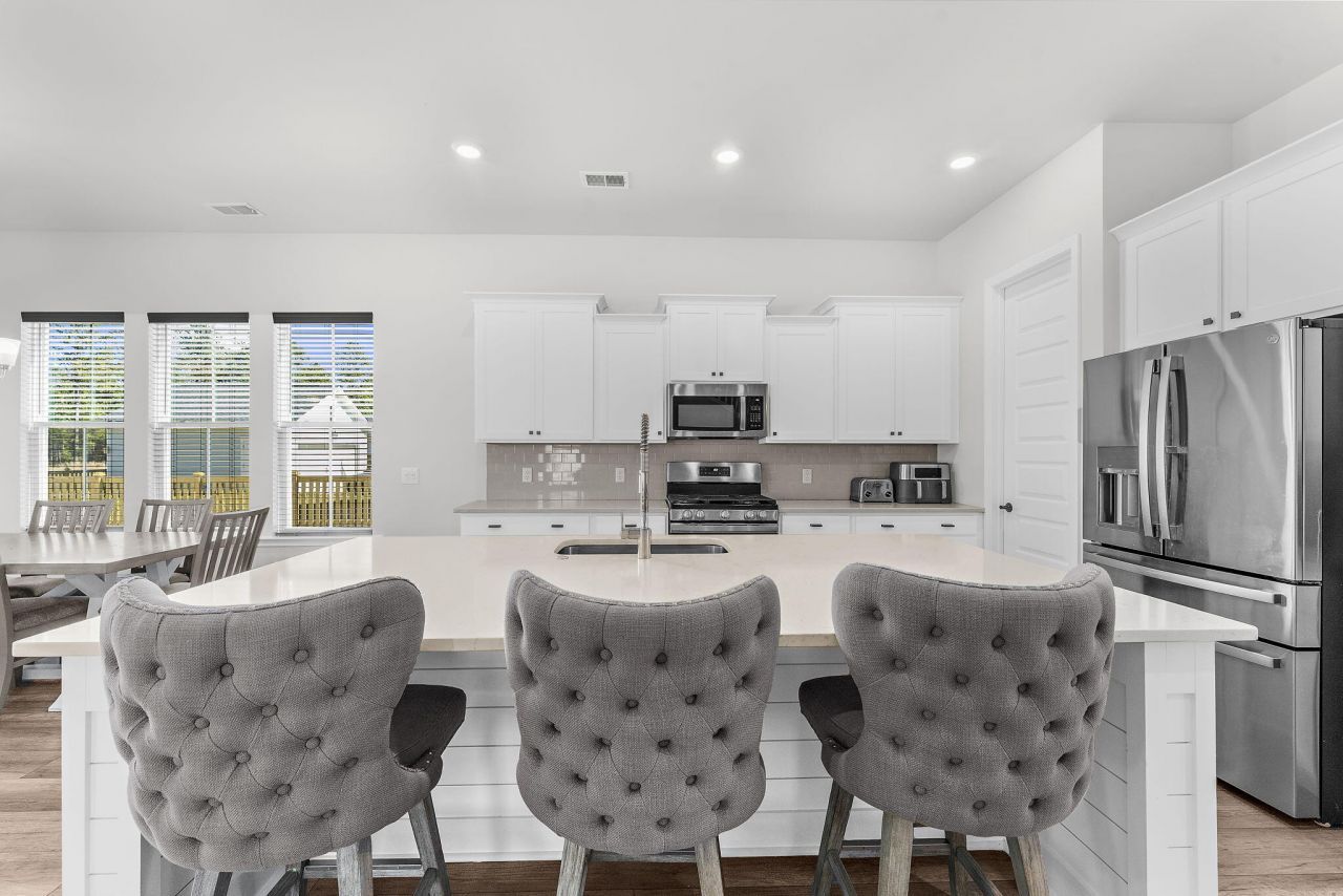 399 Woodgate Way Photo 14