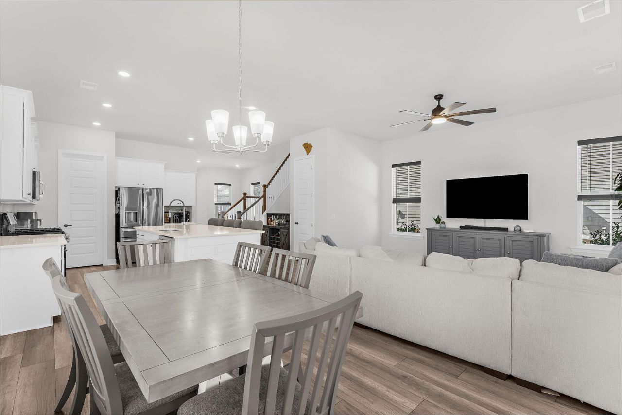 399 Woodgate Way Photo 19