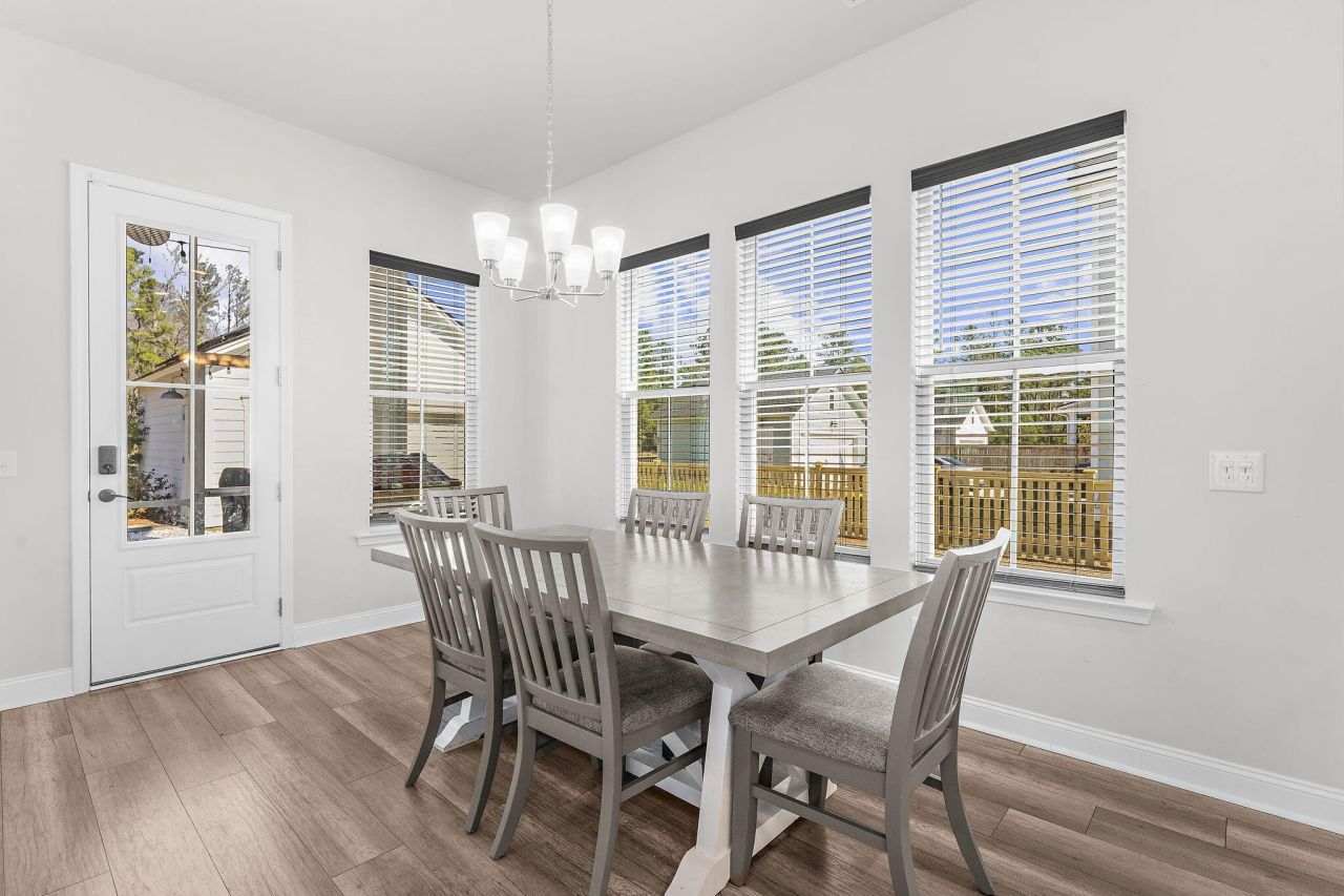 399 Woodgate Way Photo 20