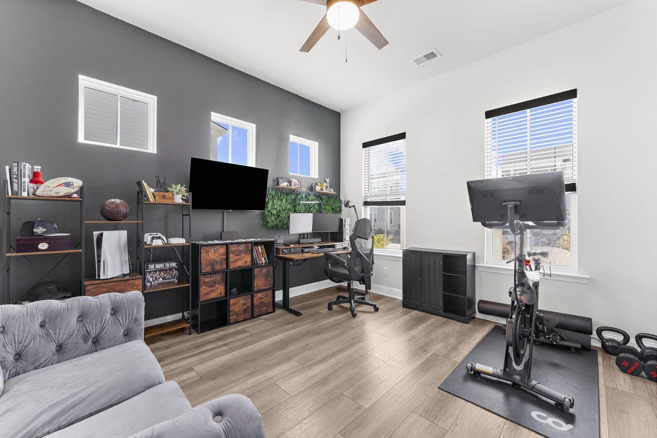 399 Woodgate Way Photo 21