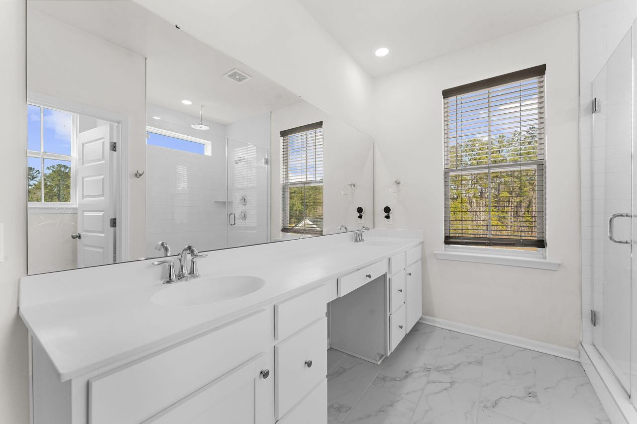 399 Woodgate Way Photo 28