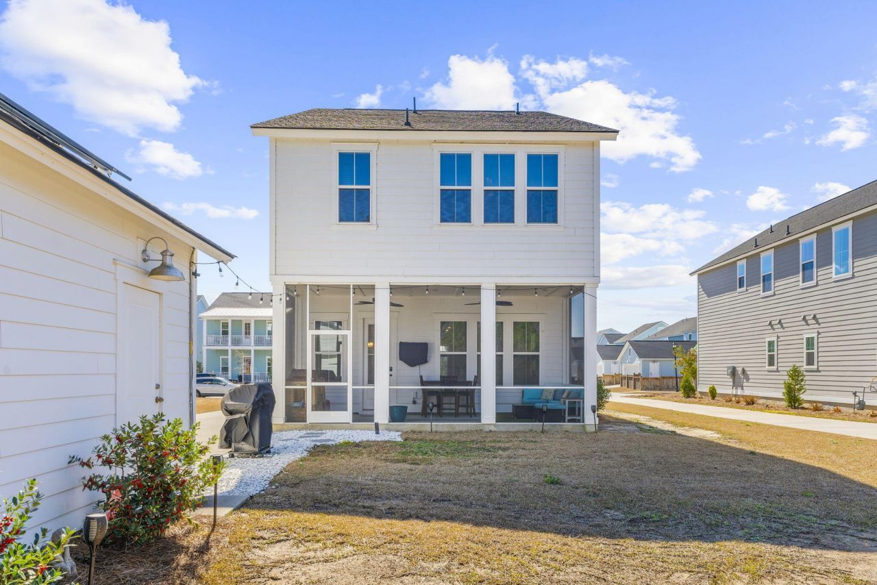 399 Woodgate Way Photo 44